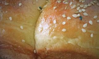 面包和牛奶都会有的