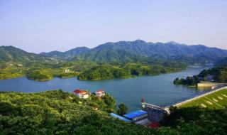 中国蓝天下 中国蓝天下